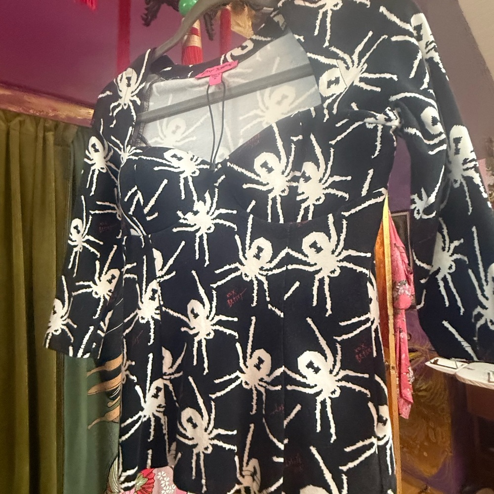 Betsey Johnson spider print sweetheart top